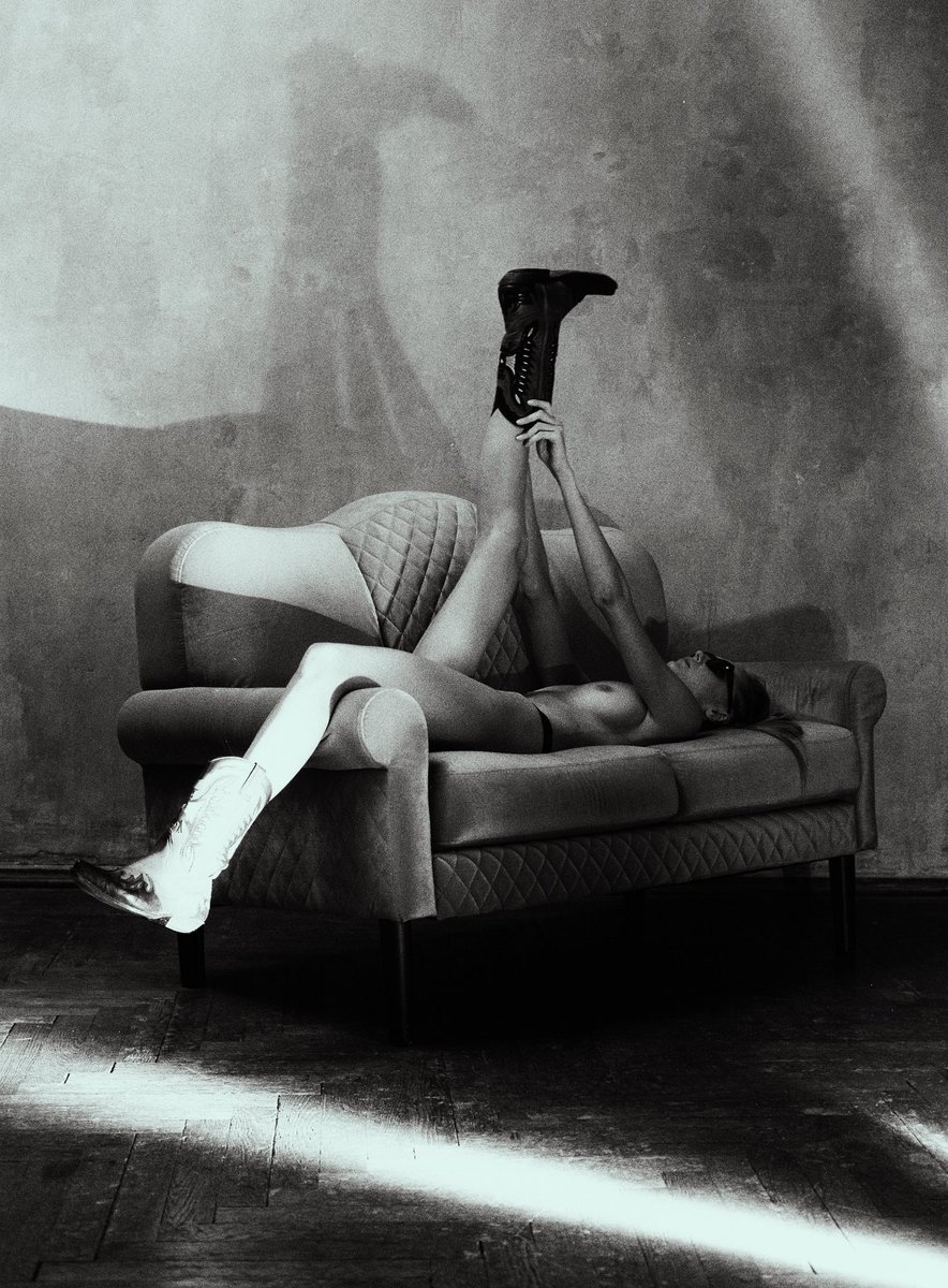 NickYashika's tweet photo. BW99
The Black World of White Souls

Black and white photos still hold some mystery, the struggle of two colors in one picture.

I'll always love the time I spent making 'Black and White.

Mia_006 https://t.co/4v6MSUQSma