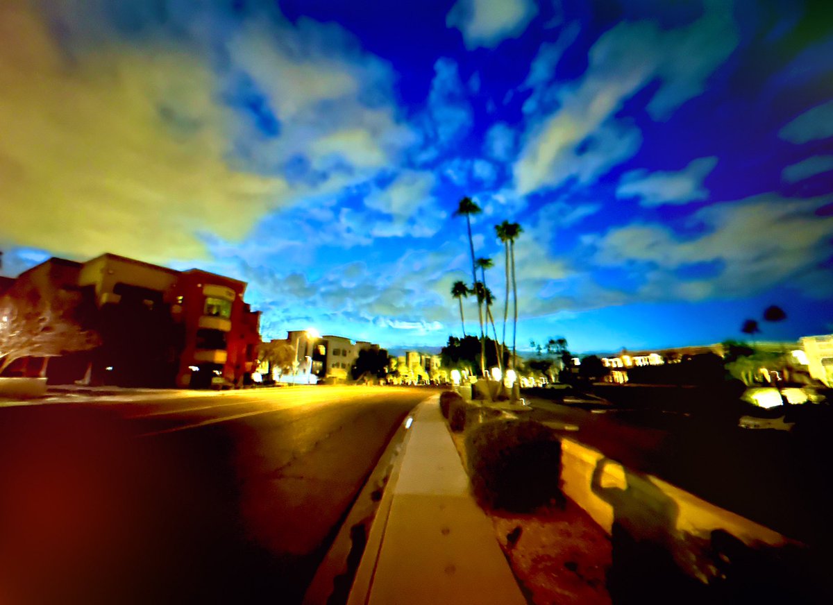 jackmaxwell_'s tweet photo. Nightwalking https://t.co/0TGP4ul4D9