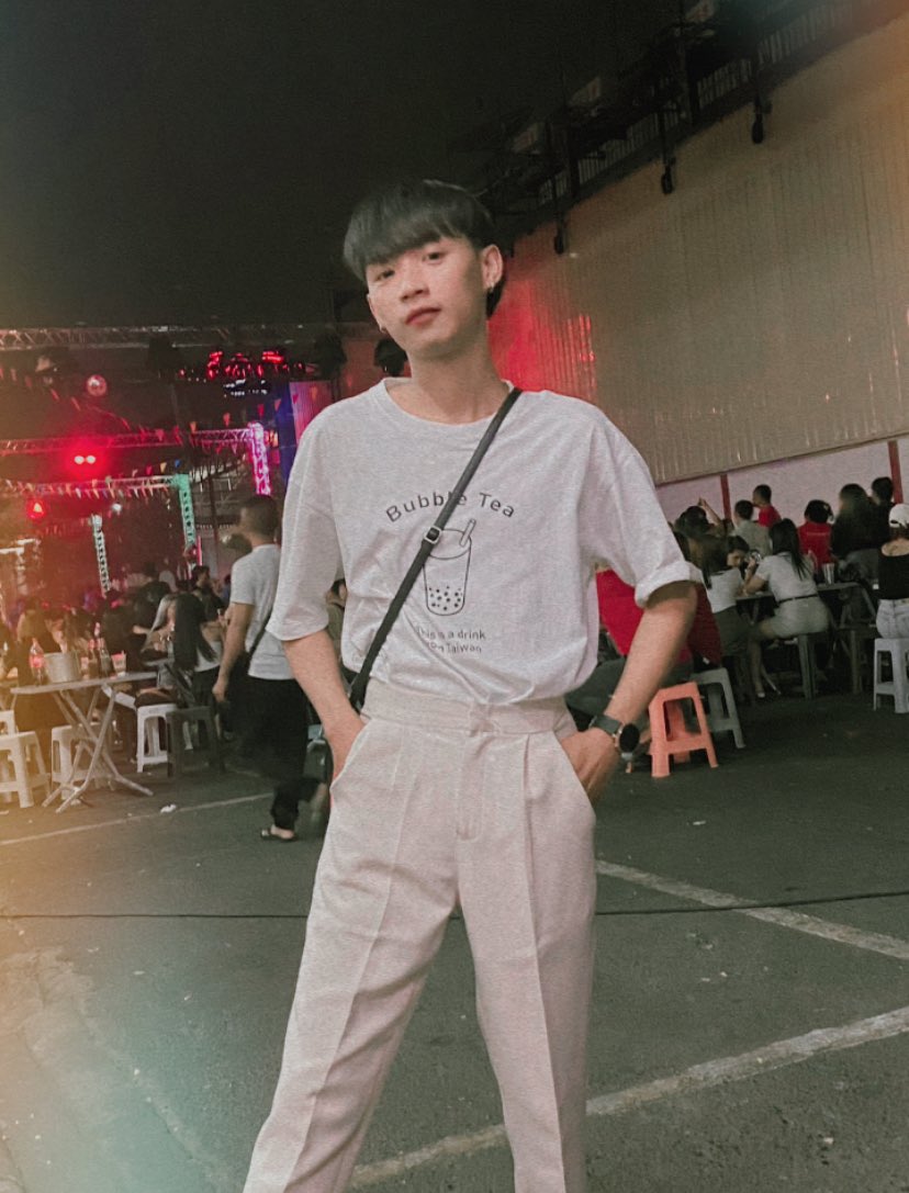 ohm1205463's tweet photo. ข้าวที่เธอกิน มันจะอร่อยเท่าเราหรอ🤪🥰❤️ https://t.co/4OdtZAnDbu