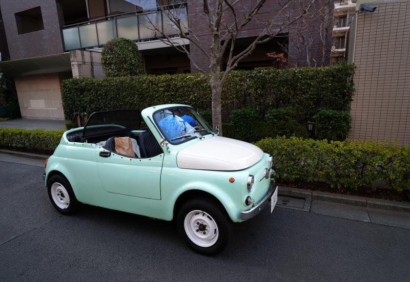 本日の出会い。 フィアット・チンクエチェント（FIAT 500）のフル