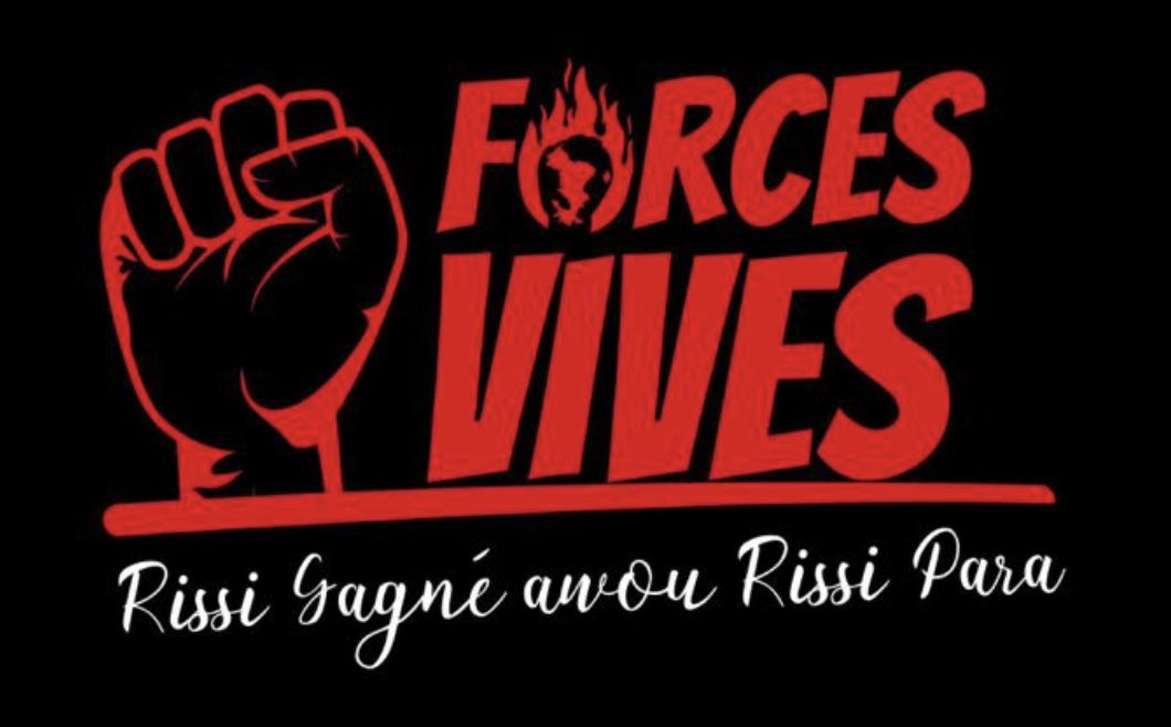 ForcesVives976's tweet photo. C’était l’une de nos revendications, actuellement à Mayotte @GDarmanin annonce la fin du droit du sol et des visas territorialisés 🚨 #Mayotte #LesForcesVives https://t.co/foa7fmo9hG