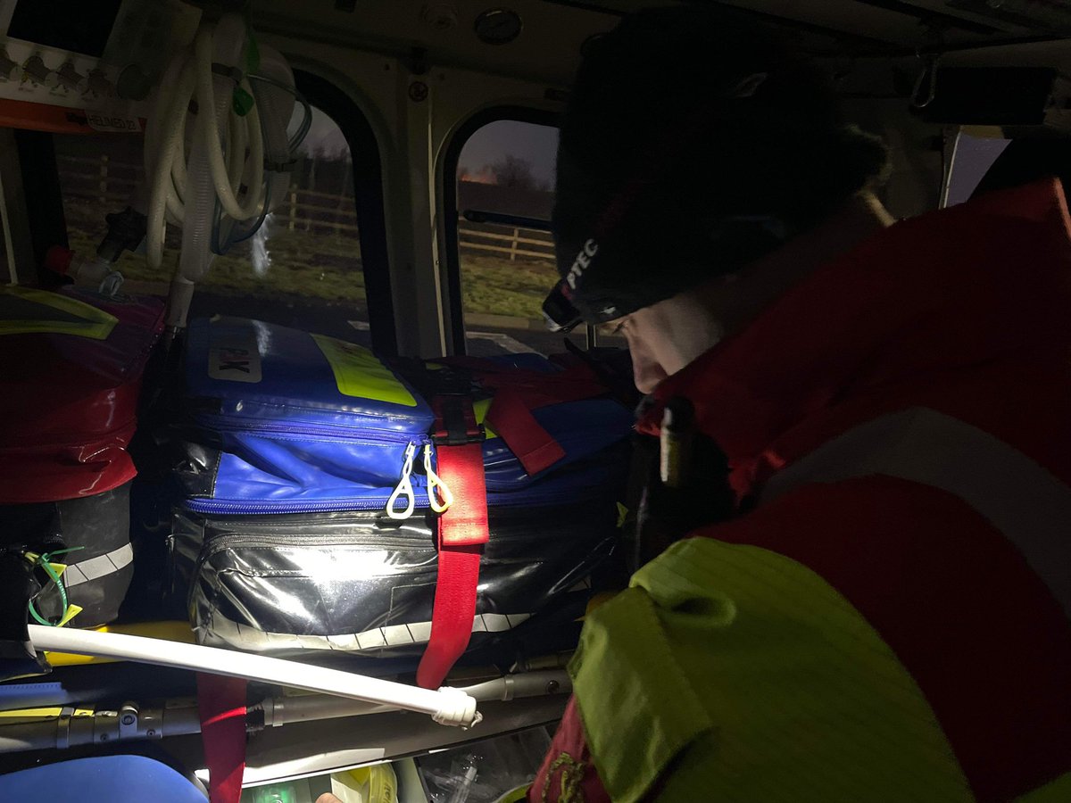 Every morning, even throughout winter when there isn't much light at the start of their shift, the crew carry out 'challenge &response' checks. These rigorous daily checks ensure all medical equipment & supplies are working & ready to go once tasked. @NIAS999