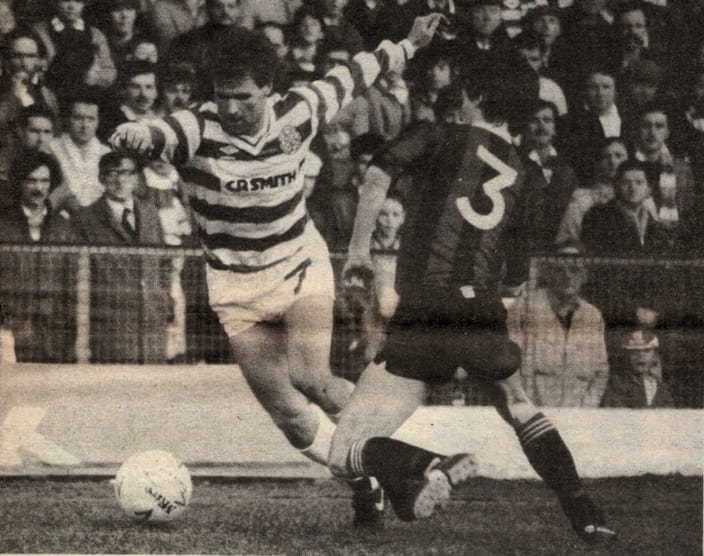 It was an odd experience seeing an old picture of Davie Provan on the wing & realising your old man is in the background. (under Provan's right hand) Man and boy he followed the Celts & passed that on to his own sons. Gone far too soon like many of his generation.