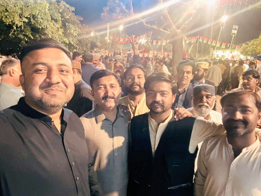 ImranKaimKhani_'s tweet photo. سابق وفاقی وزیر شازیہ عطا مری کی #NA209 علی حسن ہنگورجو کی #PS41 پر تاریخی کامیابی کی خوشی میں شمش ہاٶس جمال آباد کھپرو میں جشن کی تقریب میں نوجوان جیالوں کے ہمراہ ۔۔
#SangharBhuttoKa 🇱🇾✌️
@ShaziaAttaMarri @Anny_Marri https://t.co/mpBieEfNxS
