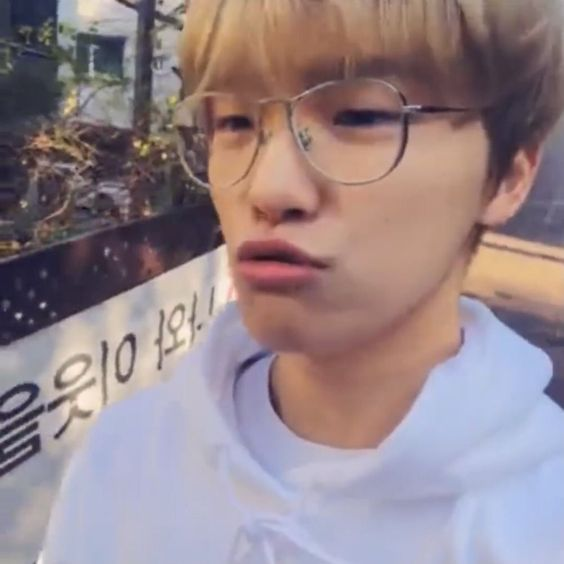 h3avenscloud's tweet photo. @minwonddu HAPPY DINO DAY ! https://t.co/T8wlCWN31X