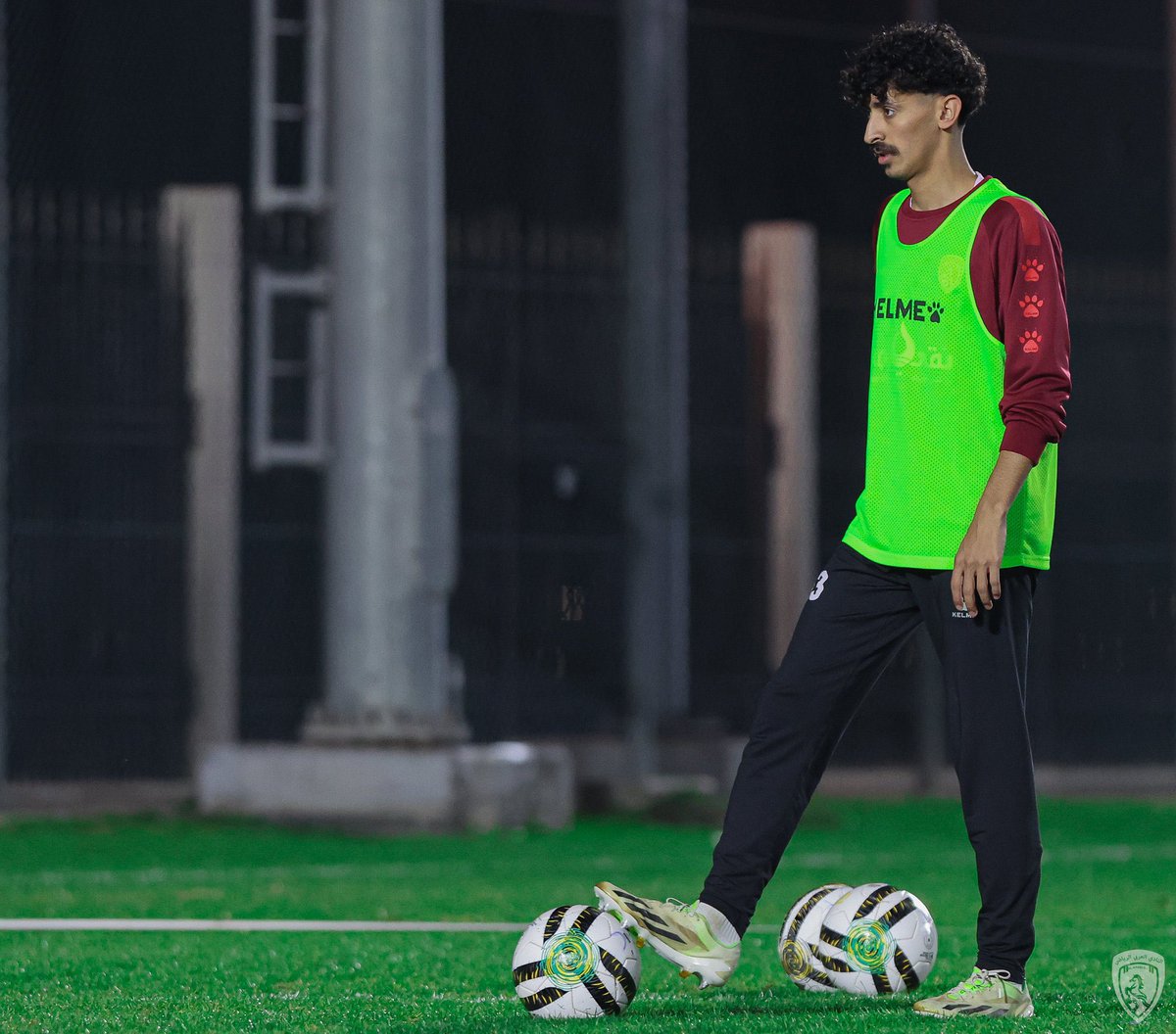 📸 | مشاري القحطاني في تدريبات #العربي أمس .. 

#قول_دار_الرياضية  

<a href="/1lvvx/">مشاري القحطاني</a>