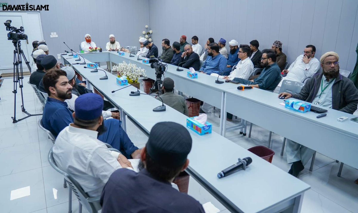 مولانا عمران عطاری کا تاجران کے درمیان بیان
09 فروری 2024
#Bayan
#MaulanaImranAttari