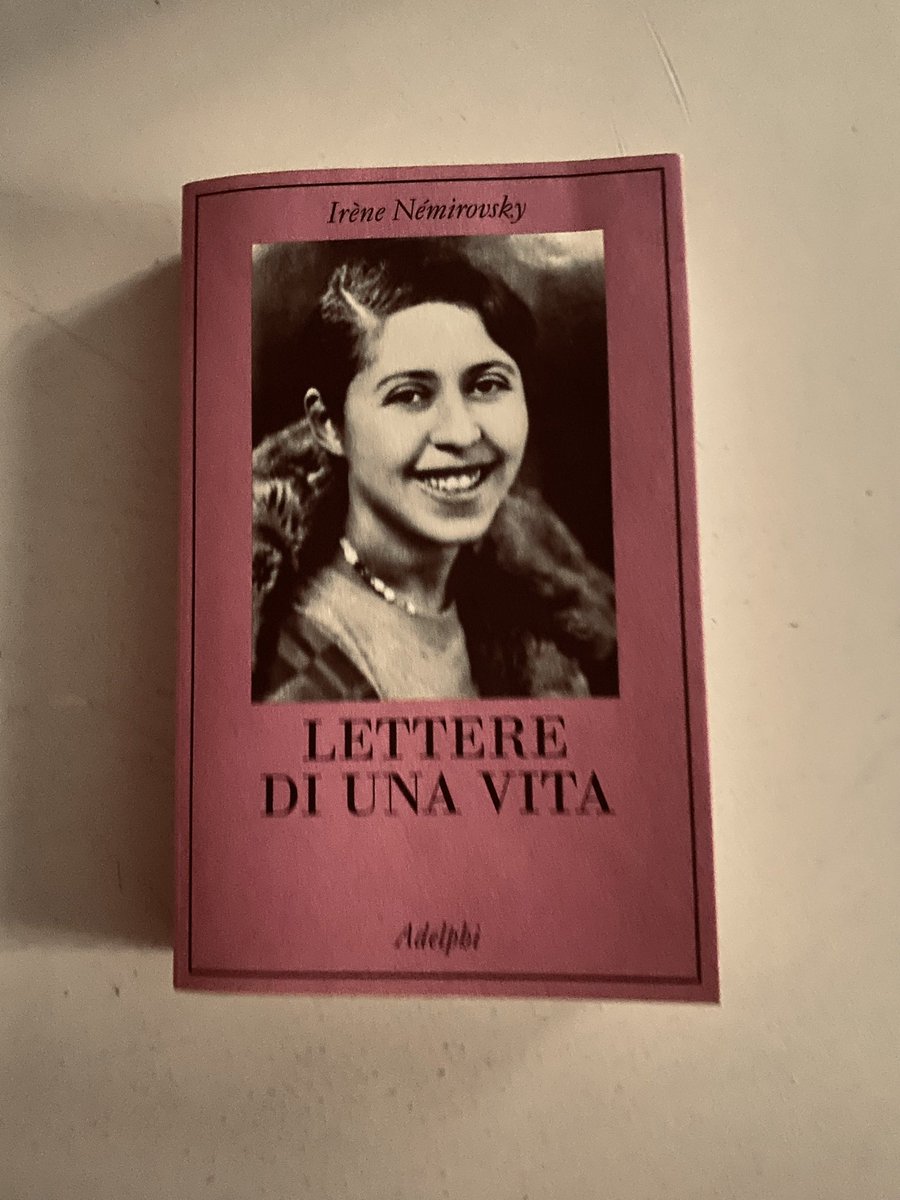 La vita e il talento di Irène Némirovsky raccontati dalle sue lettere

<a href="/TeresaLussone/">Teresa Lussone</a> a “Incipit", la rubrica di libri <a href="/SkyTG24/">Sky tg24</a> <a href="/fmbattaglia/">Filippo M. Battaglia</a> tg24.sky.it/lifestyle/2023…

Irène Némirovsky 
(Kiev, 11 febbraio 1903 – Auschwitz, 17 agosto 1942)