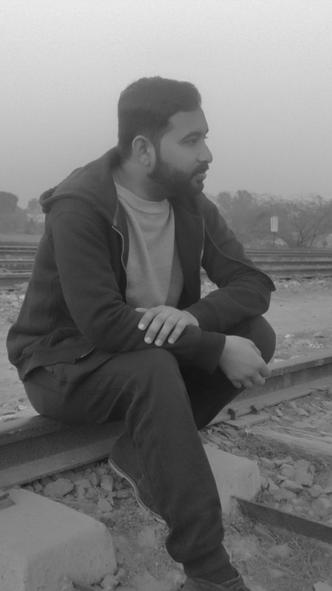 TufailFarid2's tweet image. نا چھیڑ اے نگہتِ بادِ بہاری، راہ لگ اپنی
تجھے اٹھکیلیاں سوجھی ہیں ہم بیزار بیٹھے ہیں