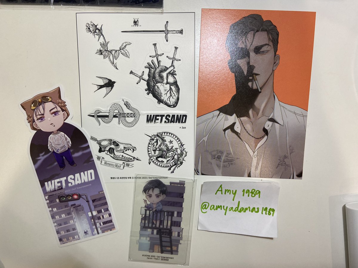 amyadamas1989's tweet image. ขาย wet sand มือสองเล่ม 1 ครบชุดค่า 
รวมส่ง 570 ค่า 
พร้อมโอน เหลือ 550 ค่า #wetsand #ขายหนังสือมือสอง