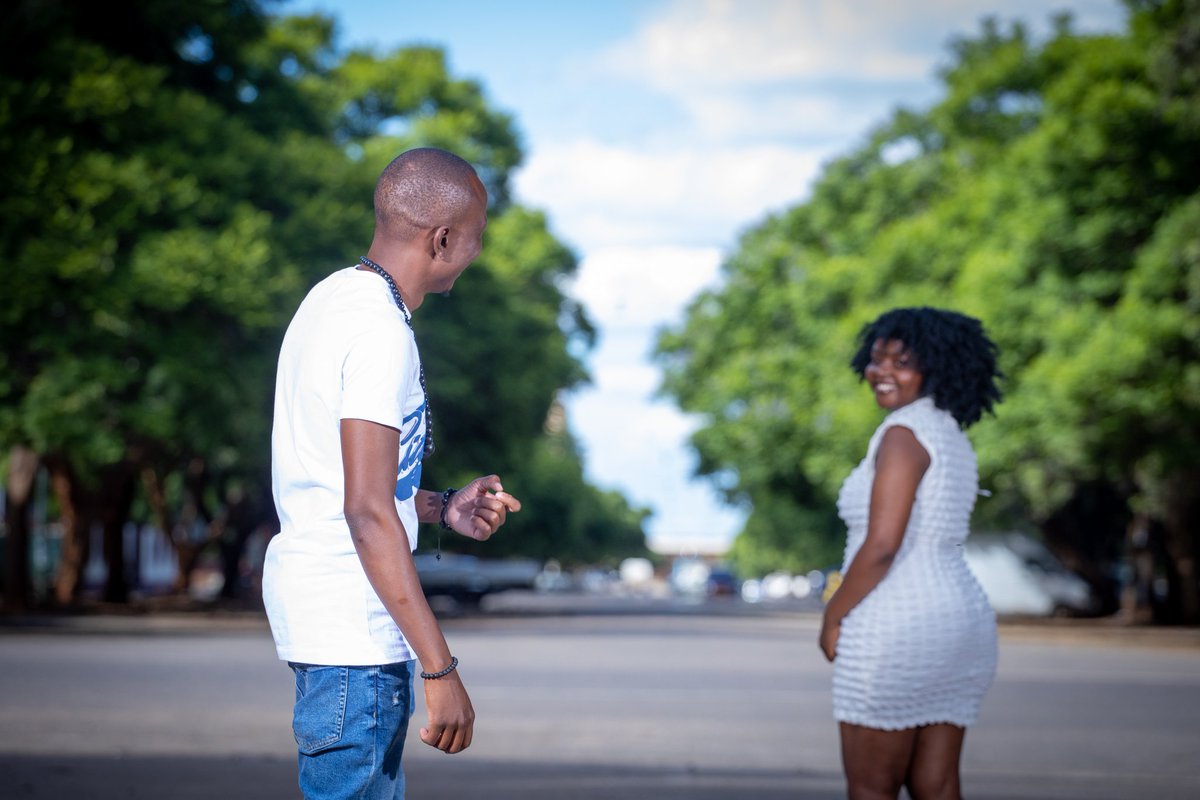 Msizkay's tweet photo. If I see you and I like you, ngiyakulanda ngizokuthi #HeitaMySista 😉 

https://t.co/Uyk4Ukuu4M 

#newmusic
#outnow 🎵🎵 https://t.co/B1fdvzmEm3