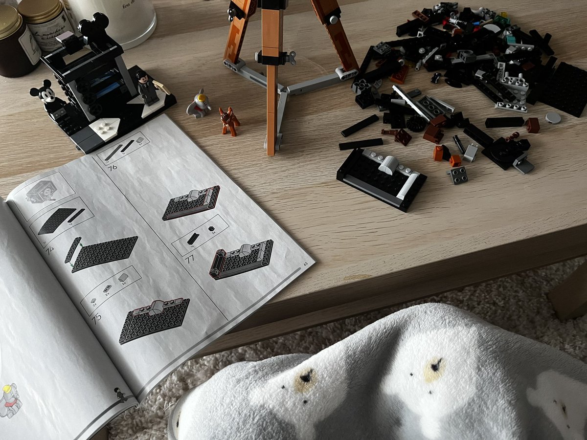 MinuitMoins2's tweet photo. Dimanche. @LEGO_Group https://t.co/Z6E6sKbykN