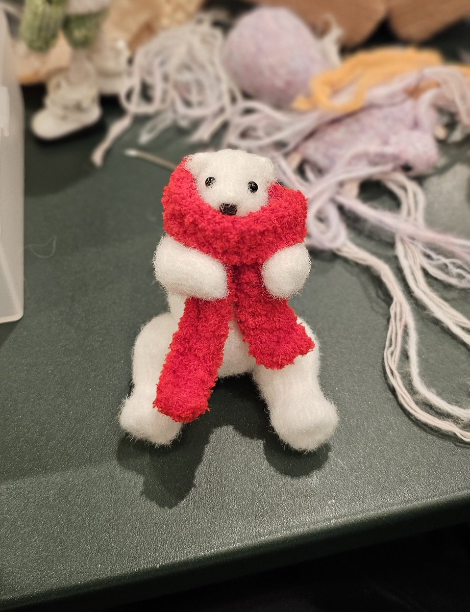 완성됨과 함께 받은 목도리