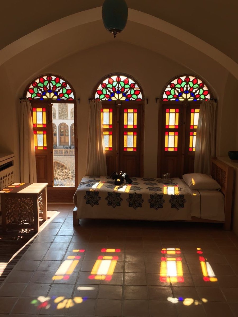 hshhrrrr's tweet photo. the urge to sleep here https://t.co/8fecwMjVi9