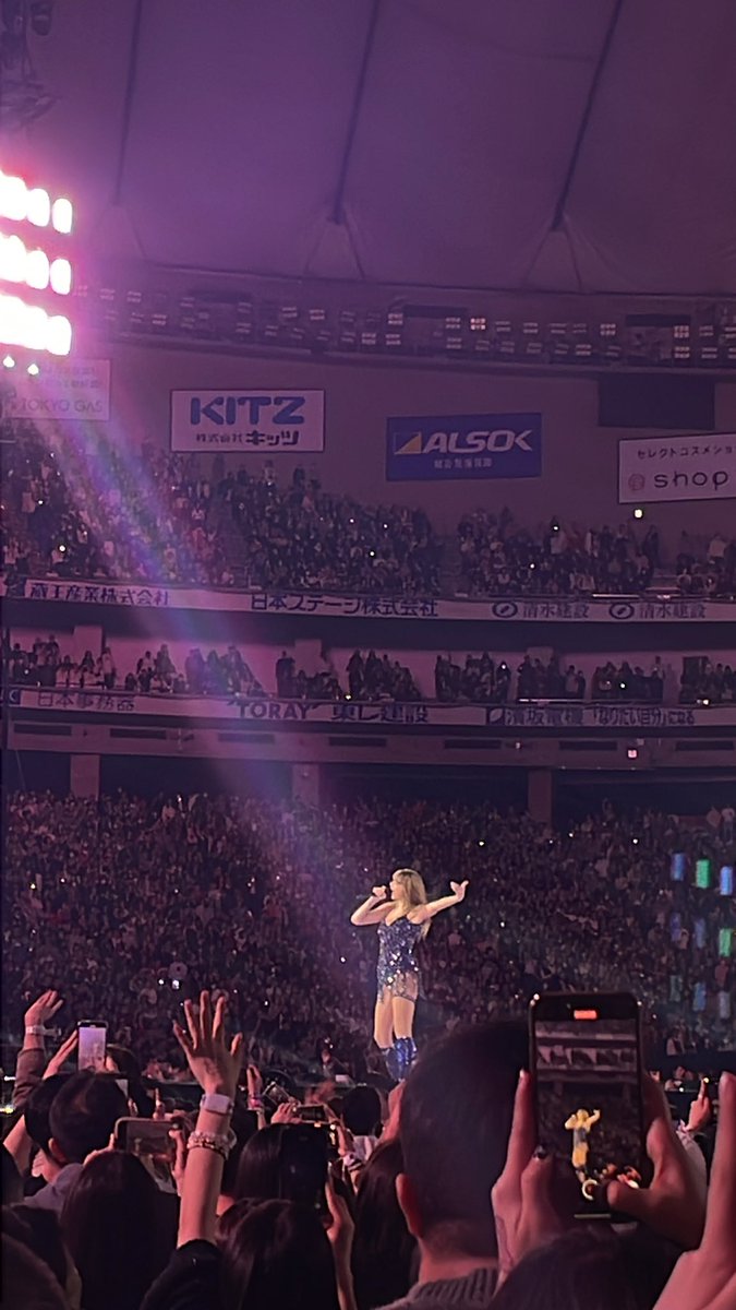 blurple_01's tweet photo. i had the time of my life fighting dragons with you 🥹💜 celebrated 15 years of being a swiftie in one night 🫶

thank you @taylorswift13 https://t.co/ap893Q9u56