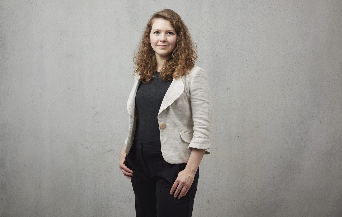 CHBotschaftDE's tweet photo. Heute ist der Tag der Frauen und Mädchen in der #Wissenschaft! 🔬Julia Carpenter ist eine von ihnen. Sie hat das @ETH_de Spin-off #apheros mitgegründet und mit ihrem Team neuartige Metallschäume zur Kühlung von elektronischen Geräten entwickelt 💪. https://t.co/AtgEswZIZm https://t.co/2fRpdX0exI