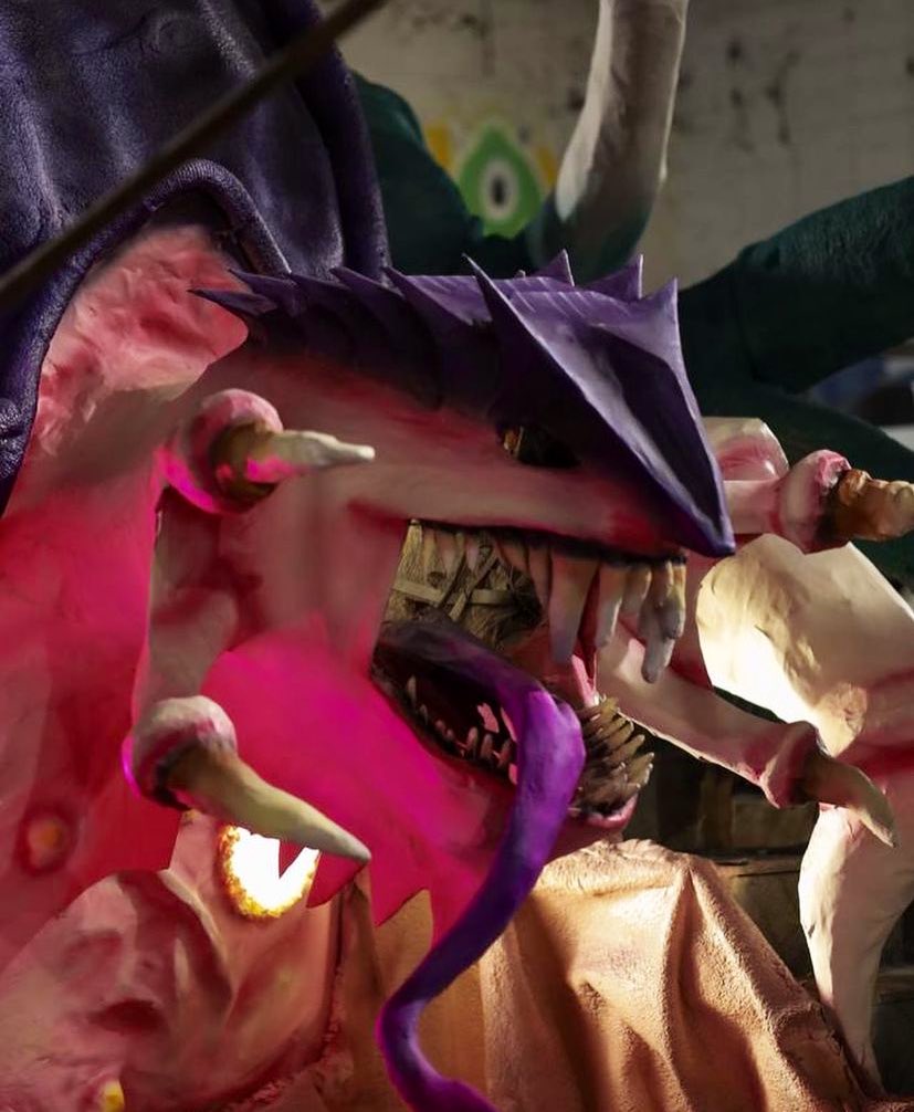 Buen domingo, buena gente! Vengo a contaros que en mi pueblo, Torelló (Barcelona), ha ganado el Carnaval una carroza presidida por UN TIRÁNIDO gigante. El Lore de <a href="/warhammer/">Warhammer Official</a> cada día es más popular!