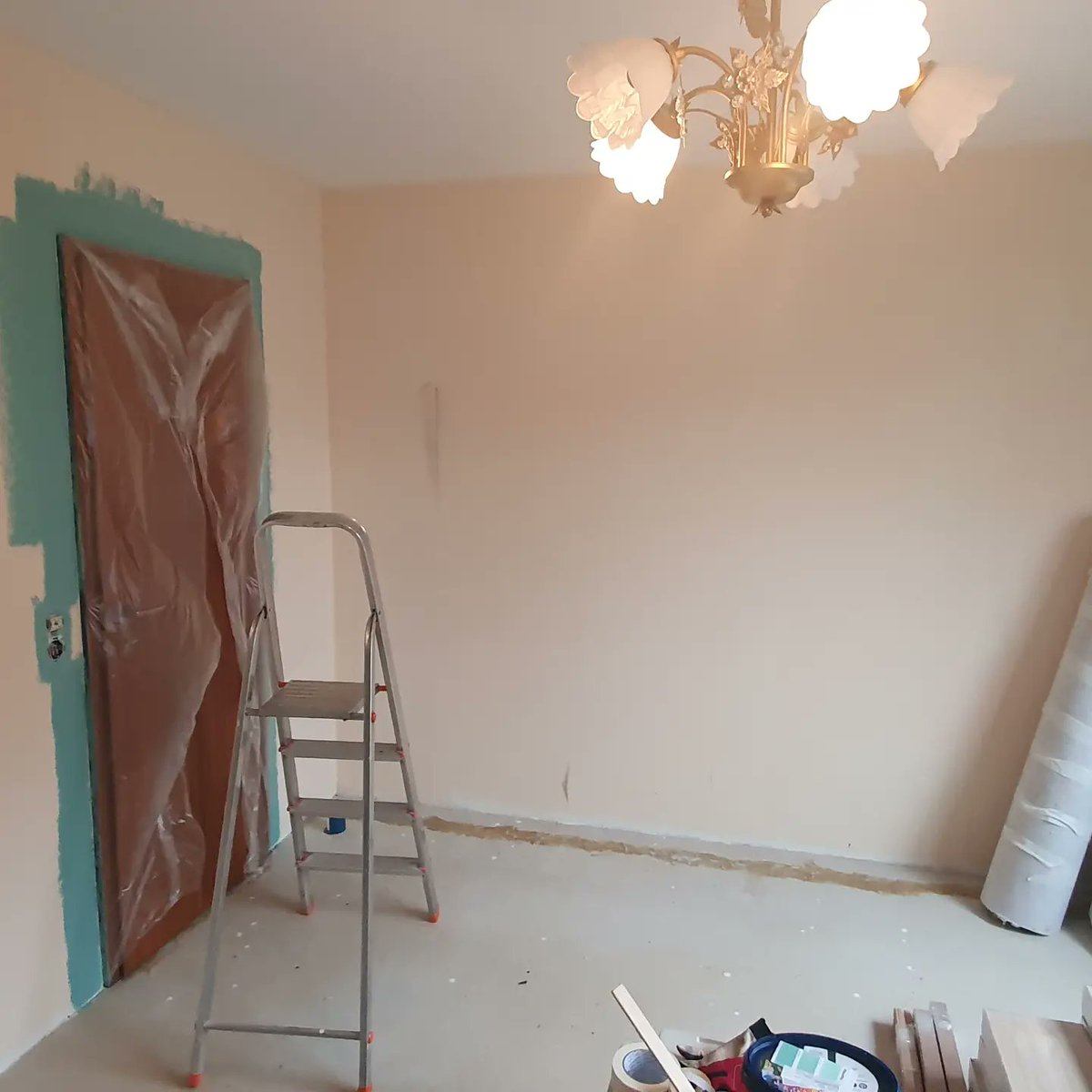 Mecore3's tweet photo. Neue Wohnung Update. Es ist noch einiges zu tun aber es geht voran. Momentan ist mein Gamingzimmer dran  Ich halte euch auf dem laufendem. https://t.co/Nf7E7VvBeE