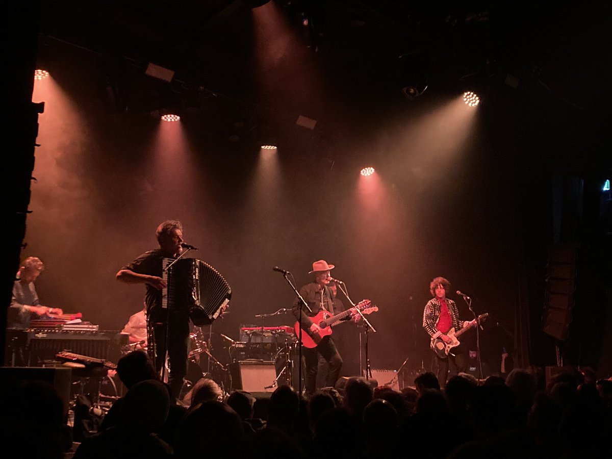 taftan's tweet photo. Calexico @ Powerstation https://t.co/UoKVr1hqFw