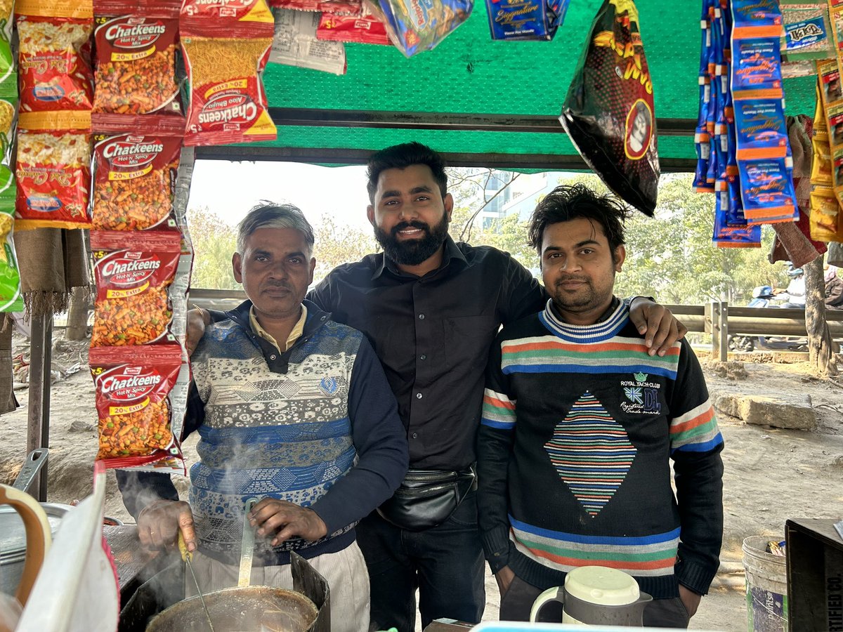 Shubhamshuklamp's tweet photo. सभी समाज में लोग गरीब होते हैं सरकार, इन्हें भी स्कॉलरशिप मिलनी चाहिए! सभी गरीबों को बच्चों को पढ़ाने के लिए स्कॉलरशिप मिलनी चाहिए। https://t.co/1eGdA9FavF