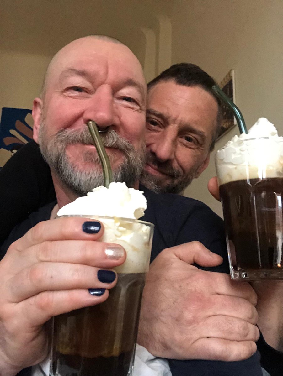 RealTadzioM's tweet photo. Ein sonntägliches sláinte und #NoPasaran! von Euren #FaggotsForFuture & unserer antifaschistischen Felltierfamilie 😻 https://t.co/PxFFKdFEq7