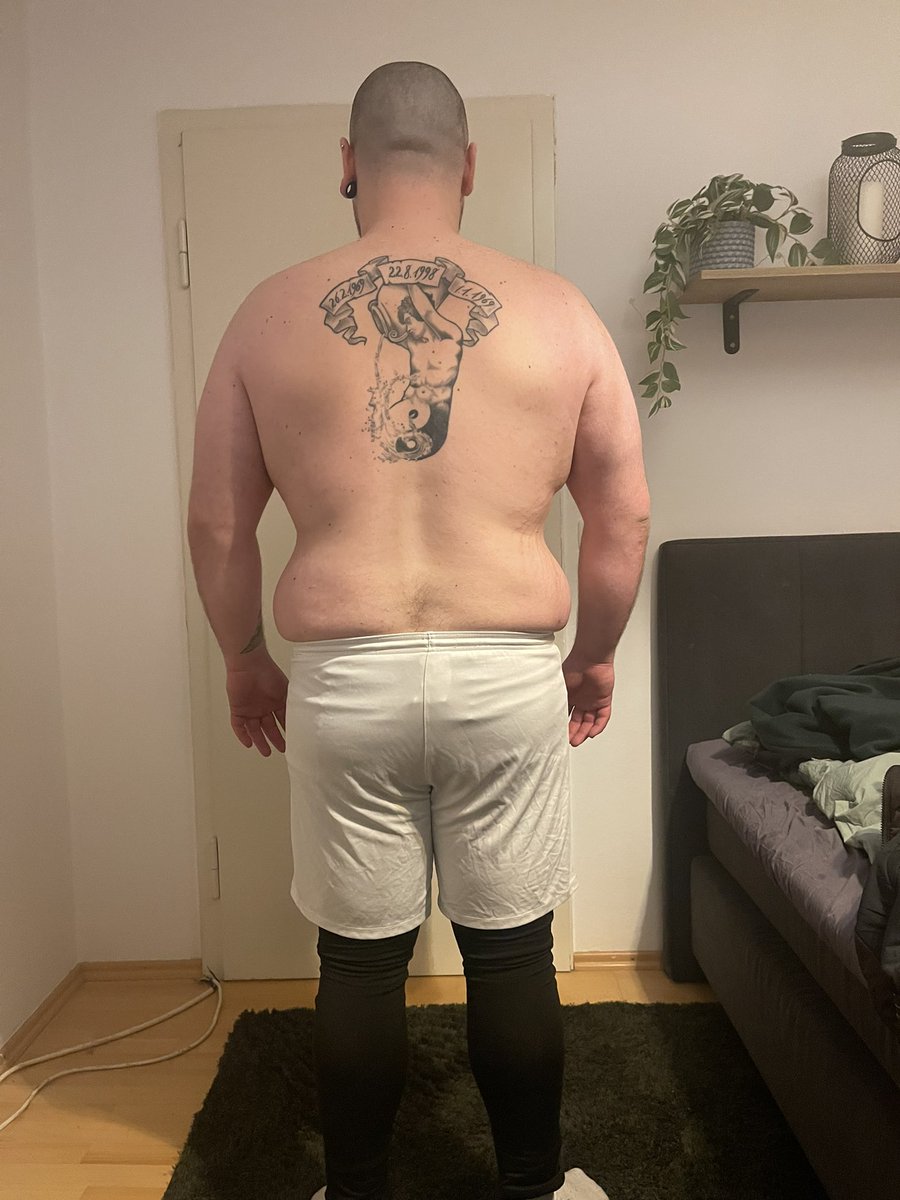 Gymberd's tweet photo. Bitte lasst dafür ein wenig Liebe da 🫶🏻
Vor 472 Tagen (1Bild) hab ich mich entschlossen mein Leben zu verändern.
-30kg https://t.co/mLbVo0IlW4
