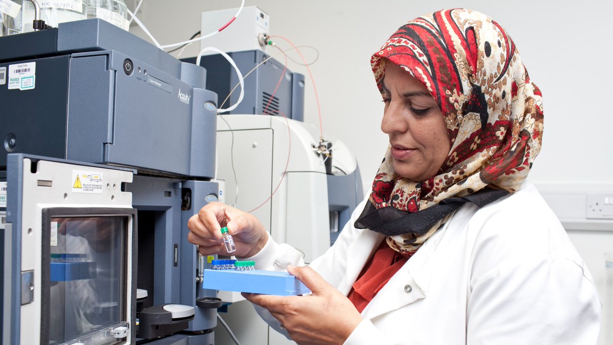 باحثون من كلية الطب بــ #جامعة_قطر يطورون اختبار دم متقدم لتشخيص اضطراب طيف التوحد في الأطفال

للمزيد: tinyurl.com/4e2cdtdc

Breakthrough Blood Test for Autism Diagnosis in Children Developed by Researchers at QU College of Medicine

tinyurl.com/5b8cm5t4: For more