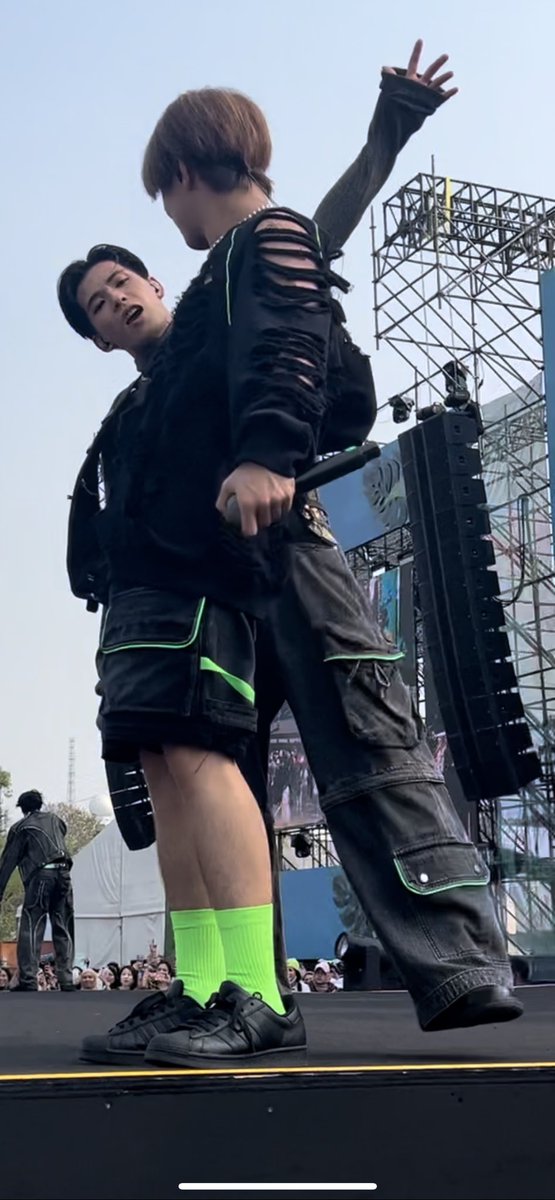 tomotomoh_'s tweet photo. #KOKORO #小波津志
#RYUSHIN #半田龍臣
#PSYCHICFEVER
#ASS2023 #ASSVol2
#PSYCHICFEVERatJAKARTA
#PSYCHICFEVERIndonesia
good friend👥😊 https://t.co/jlJr7yPLgm