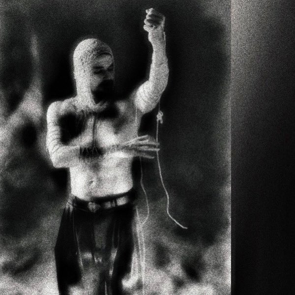 ⠀
   и я попробую сердцем 
             спеть лебединую песню
                     и начнется сильный шторм
⠀ ⠀