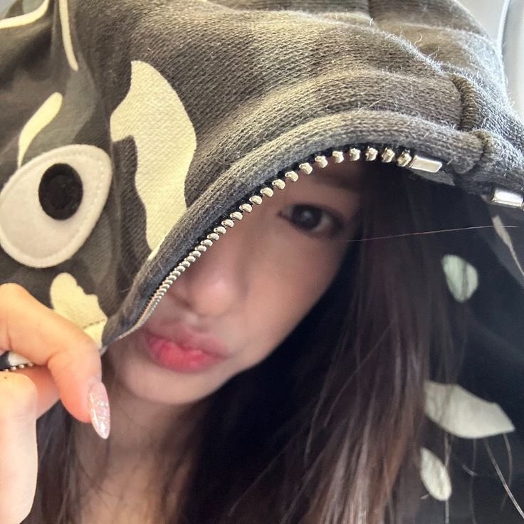 luna tweet media