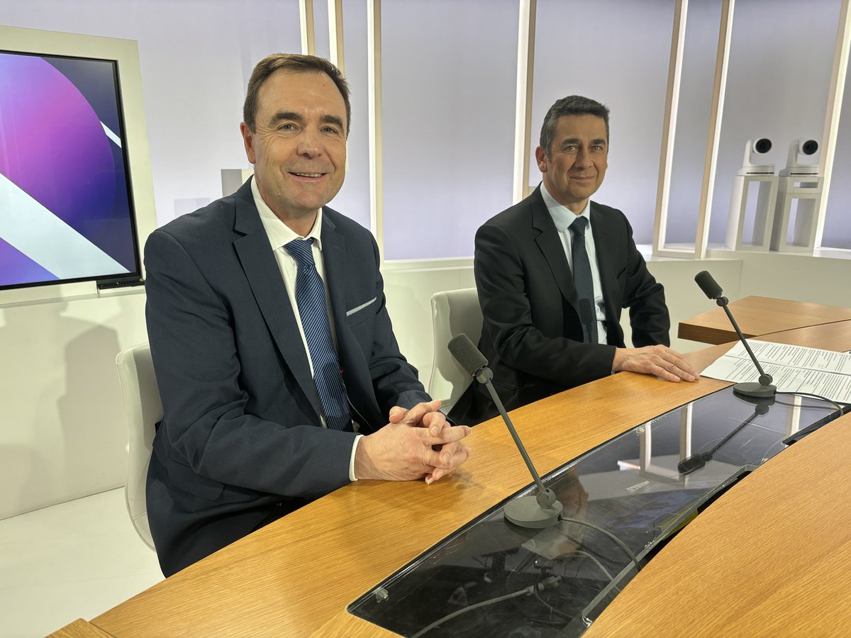 F3Centre's tweet photo. « Dimanche en Politique », notre émission hebdomadaire, sera consacrée à la crise du logement en France ce dimanche : rendez-vous à 11h10 avec Xavier Naizet et ses invités, professionnels du secteur et élus https://t.co/XmAj1jknFY