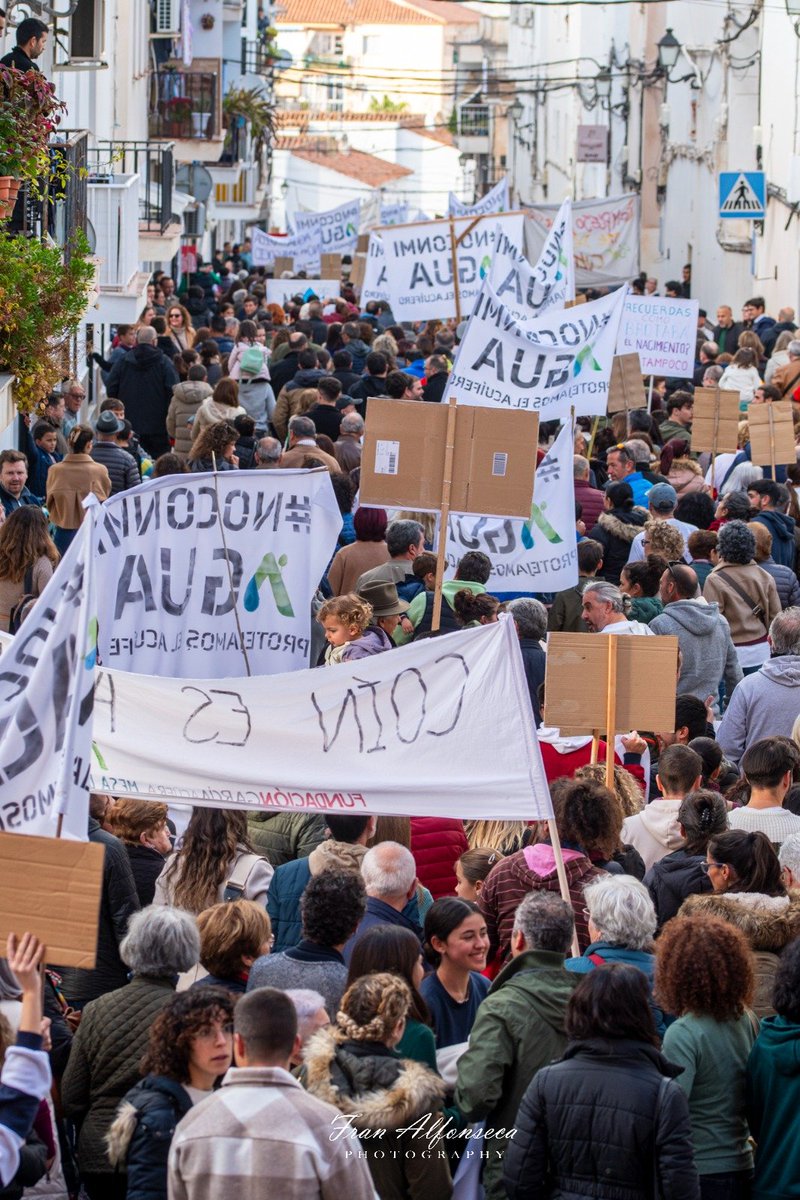 📢 ¡La manifestación por la protección del Llano de Matagallar y el acuífero de Coín fue todo un éxito!

💧  valledelguadalhorce.org/manifestacion-…

💧 Ayer, más de 5000 personas salieron a las calles en apoyo a la manifestación convocada por la Mesa del Agua.