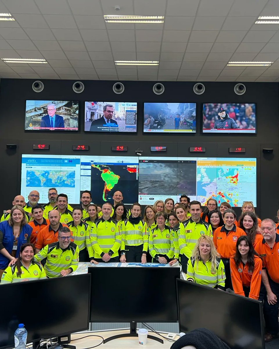 DRHORSES's tweet photo. Hoy se celebra el #112day #DiaEuropeo112
Un teléfono 📞📲1️⃣1️⃣2️⃣ que salva vidas 🚑🚒🚓
@SAMUR_PC visitó el ERCC de Bruselas, el centro coordinador y corazón del Mecanismo Europeo de Protección Civil. https://t.co/Nk6ZMEfNAr