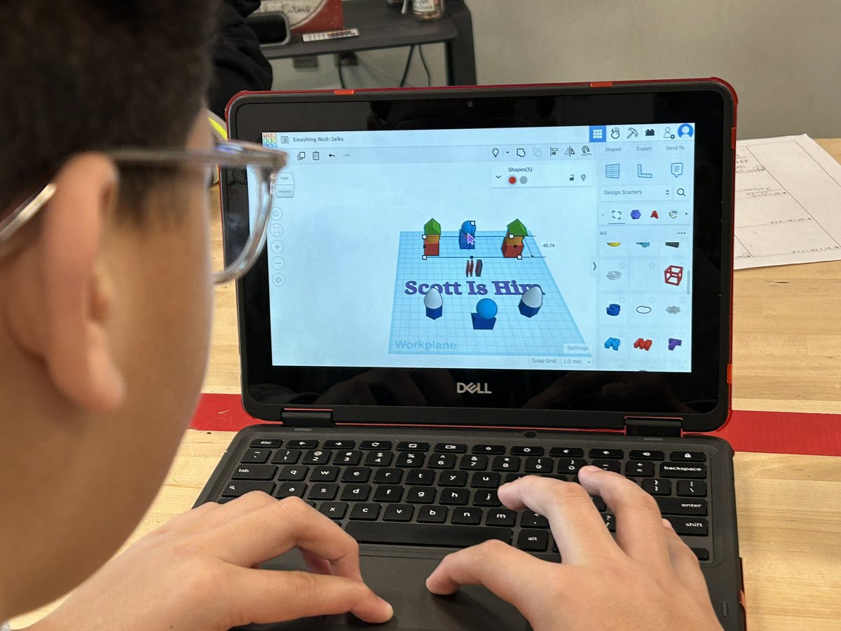 TechRunsThruIt's tweet image. #DMS78cs exploring Sims Labs inside of @tinkercad @DieterichMS science teachers you would be so proud of the vocabulary I heard them using during this exploration 🎉💕@misdcte #dreamtogether #misdproud