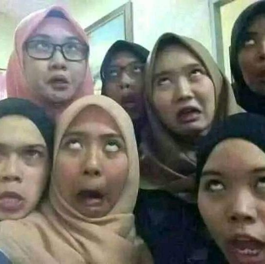 Film "Dirty Vote" paling banyak dinyinyirin pendukung paslon 02. Kenapa ya ??
Gerah ... ? 🤭🤭🤭🤭