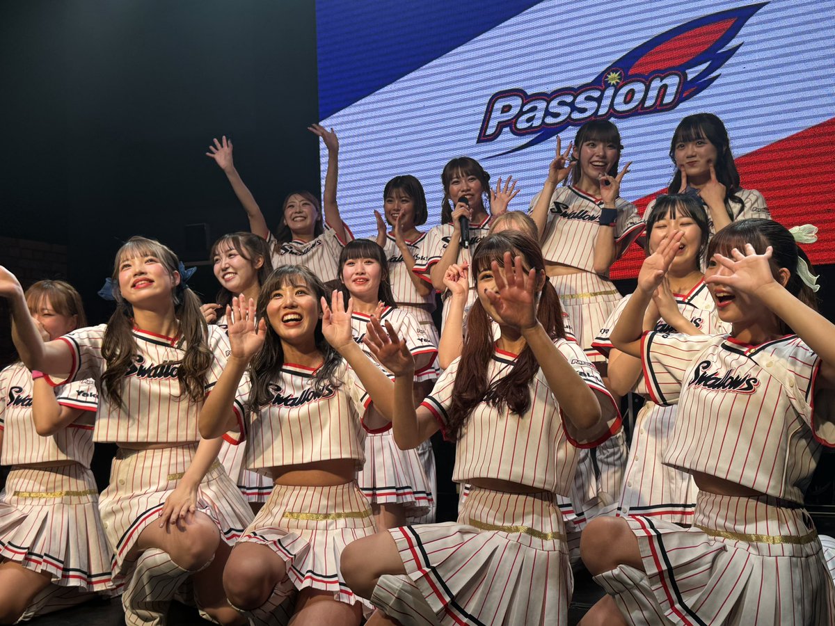 ouchiwork_lab's tweet photo. 最前列でした！
こんなにじっくりパフォーマンス観たの初めてでしたが、凄い迫力でした！
ワンマン大盛況おめでとうございます㊗️

#Passion2024
#swallows
#ヤり返せ https://t.co/jb2ddKVNI6
