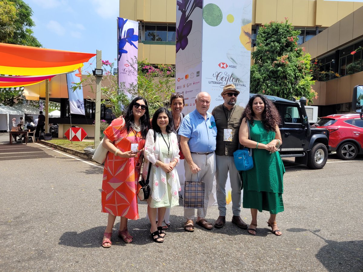 Lovely day at the #CeylonLiteraryFestival in #Colombo. Here we are, Louis de Bernieres, @prajwalparajuly Sonora Jha, @anitanairauthor, Louise Doughty
Colombo Public Library. #SriLanka