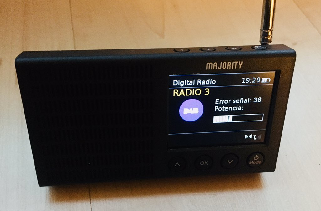 📢📻Este 13 de febrero #DíaMundialDeLaRadio, #RNE ha anunciado el inicio de emisiones en DAB+, un proyecto que en España lleva 20 años de retraso... ¿Cómo sintonizar la radio digital? 🤔Intentaré explicártelo de forma sencilla en un pequeño hilo. #RadioDigital #DAB 👇👇👇🧵