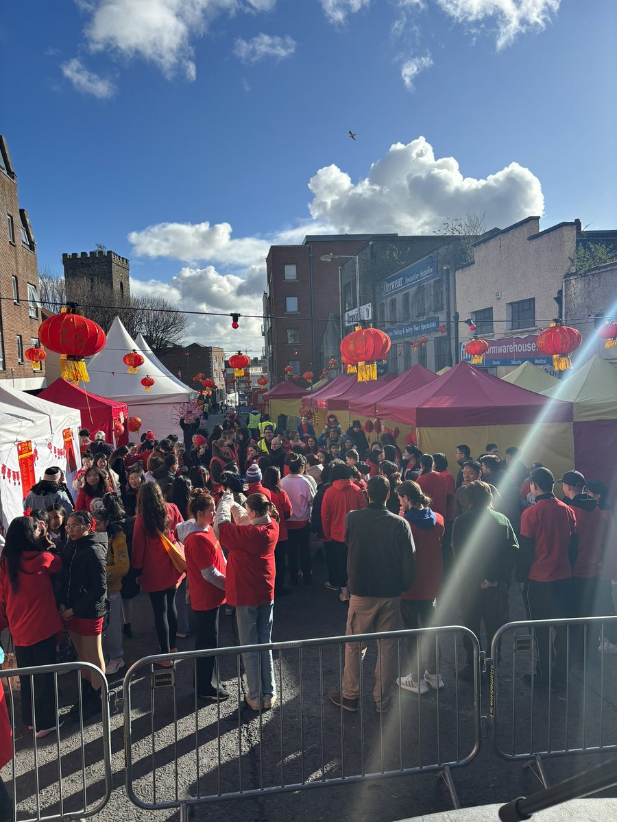 Our fantastic volunteers 🐉😍👌🏼 #LunarNewYearFestival #HillStreetFamilyResourceCentre #YearoftheDragon #communitycelebration