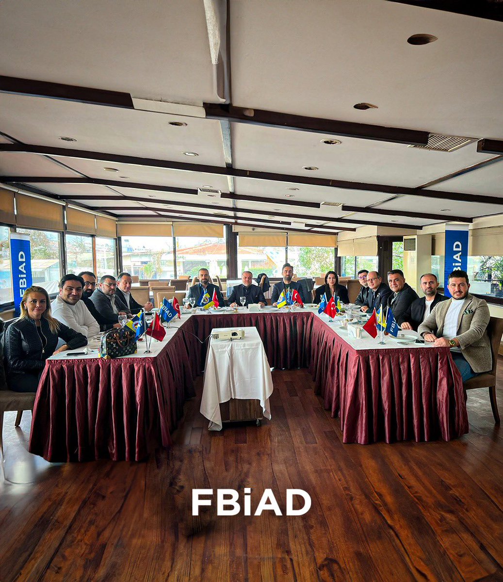 Fenerbahçeli İş Adamları Derneği olağan yönetim kurulu toplantısı Kalamış Develi Restaurant’ta gerçekleştirildi.

#FBİAD #birliktegüçlüyüz