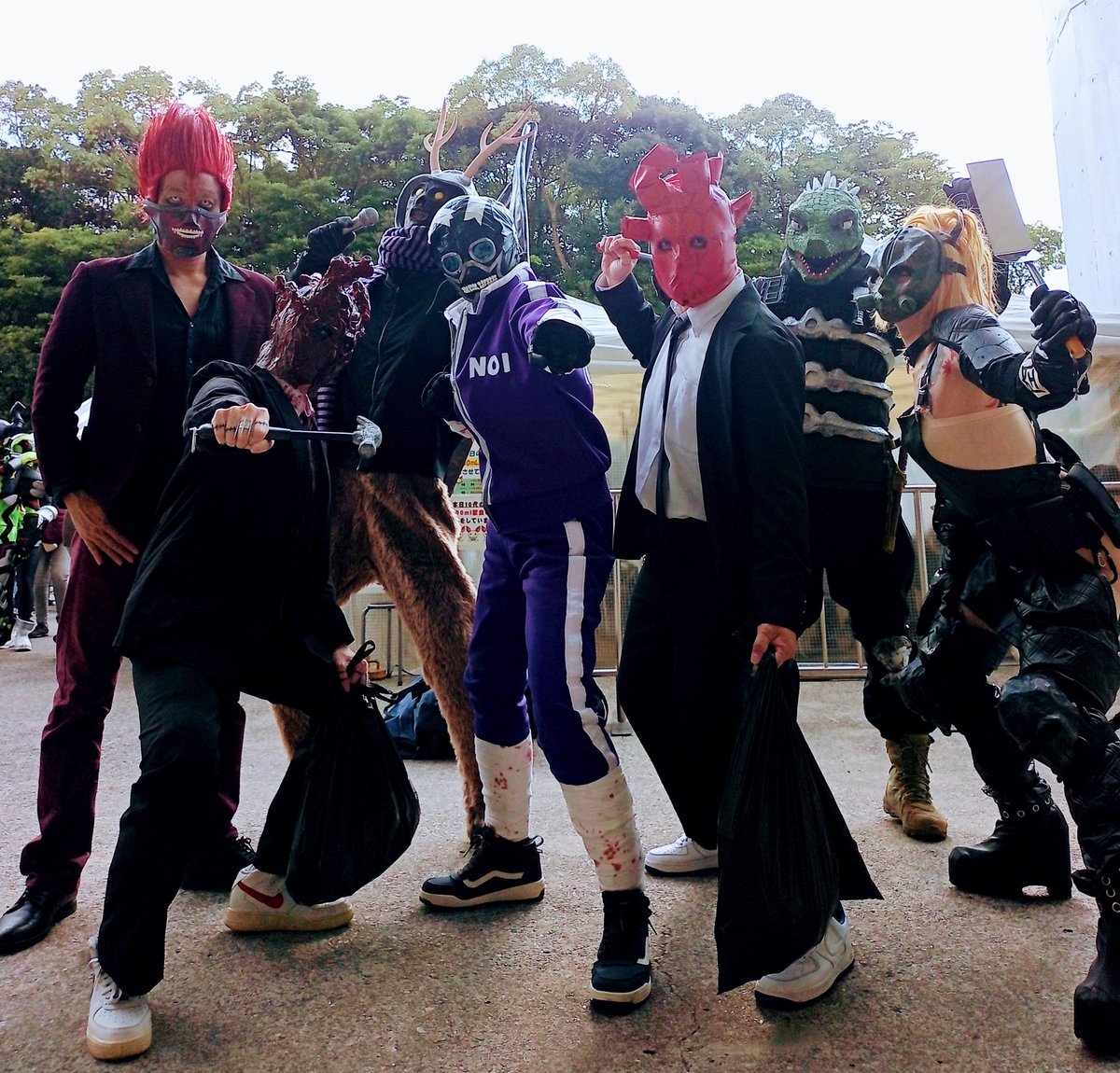 ７人揃って混沌!! それがドロヘドロ💀
#ワンフェス2024冬 
#ワンフェスコスプレ
左から
煙:ayumu
心:@HIMOMI3
ハル:<a href="/numgirl65/">水銀hkr</a>
能井:<a href="/blue_green955/">凪海</a>
心:<a href="/Matlusica/">Dio@3/15@海楽フェスタ</a>
カイマン:<a href="/toasterVR/">マップタツ🐷 委託中</a>
悪魔二階堂:<a href="/mariakakuro/">Mari@12/25・31BAR出勤、1/24四谷outbreak</a>