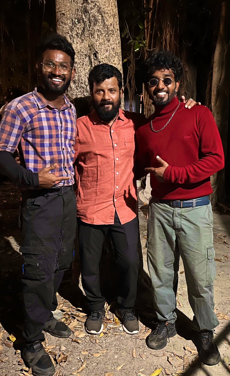 Michael_Deva11's tweet photo. Here’s the lifetime settlement picture.
Happy to share a screen with thalaivar @rajinikanth 💫 and @TheVishnuVishal sir 🤙🏻
Thanks for the opportunity @ash_rajinikanth mam 🫶🏻
Special thanks to @immasterdinesh 🫰🏻
#lalsalaam #lalsalaamincinemasnow #superstar #rajinikanth #ARRahman https://t.co/WmnUzsPA22