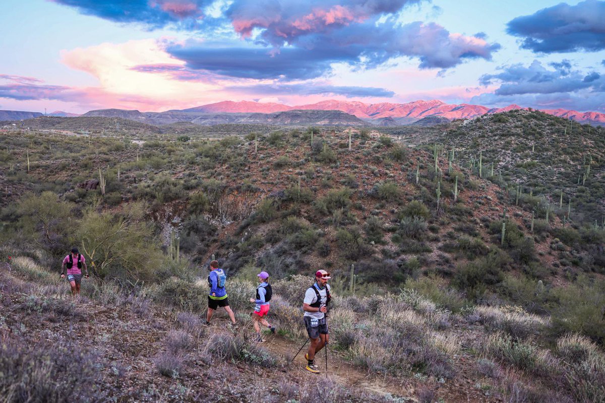 The Black Canyon Ultras 60k is about the begin! Follow your runner at the live tracking link here: live.aravaiparunning.com/#/black_canyon… And watch it LIVE on the Mountain Outpost YouTube channel here: youtube.com/live/Yk7dp_ZlN… Let’s go! 📸 Scott Rokis
