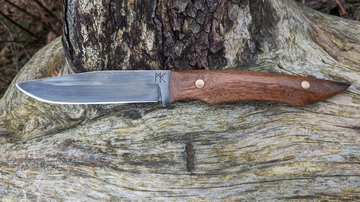 CastricumKnives's tweet photo. Handmade 22cm full tang knife with american walnut handle.

€129 check the link in my profile.

O2 tool Steel

Blade Length: 10cm 

Blade Thickness: 3.3mm

Blade Height: 22mm

Handle Length: 12cm

Handle Thickness: 16mm

Handle Height: 20 mm https://t.co/3ljELm33ai