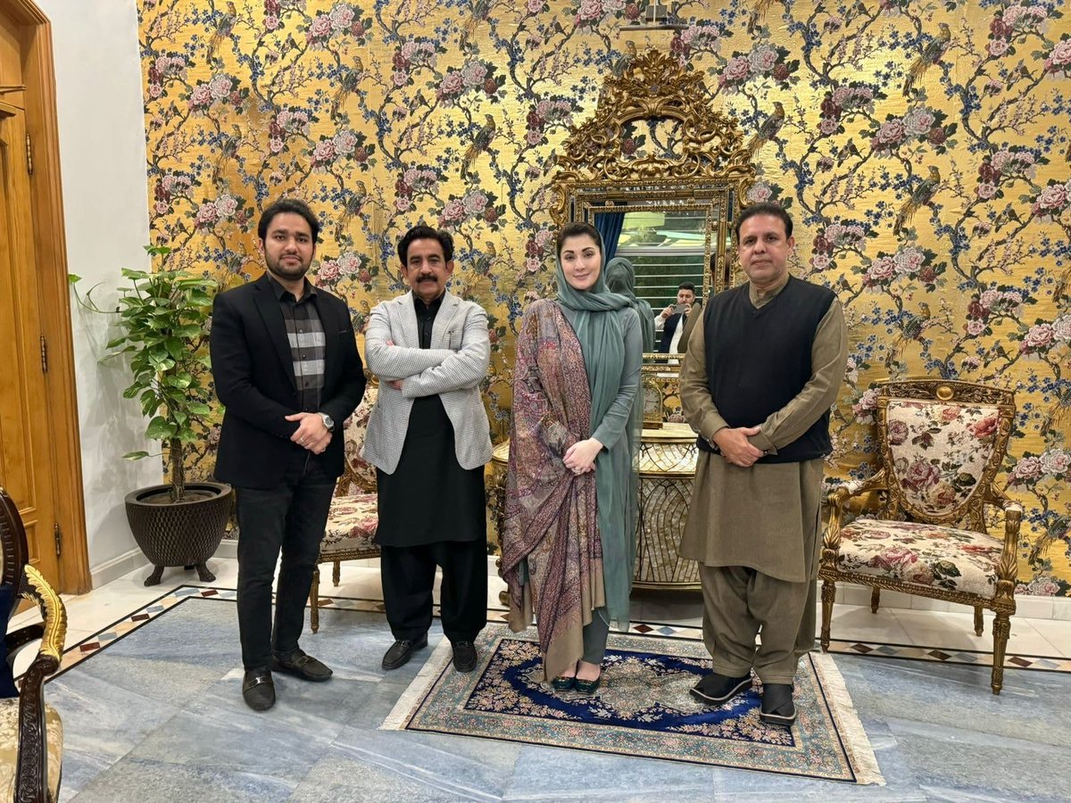 ShirazHassan's tweet photo. پی ٹی آئی کے ووٹرز کے ساتھ پہلا دھوکہ! 

لاہور کے حلقہ این اے 121 میں شیخ روحیل اصغر کو شکست دینے والے پی ٹی آئی کے آزاد امیدوار وسیم قادر ن لیگ میں شامل ہوگئے https://t.co/GQD9NF3Xxg