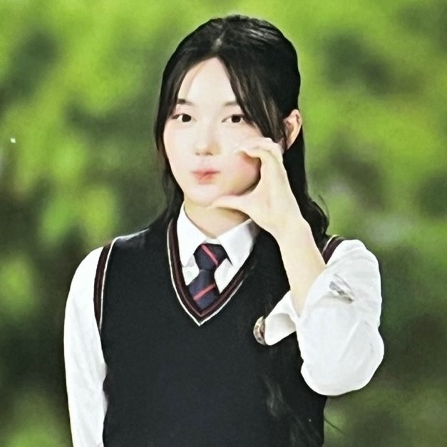 shyfiles's tweet photo. she really loves doing the kissy face omfg i miss her 😭 https://t.co/Ed379TP5hE