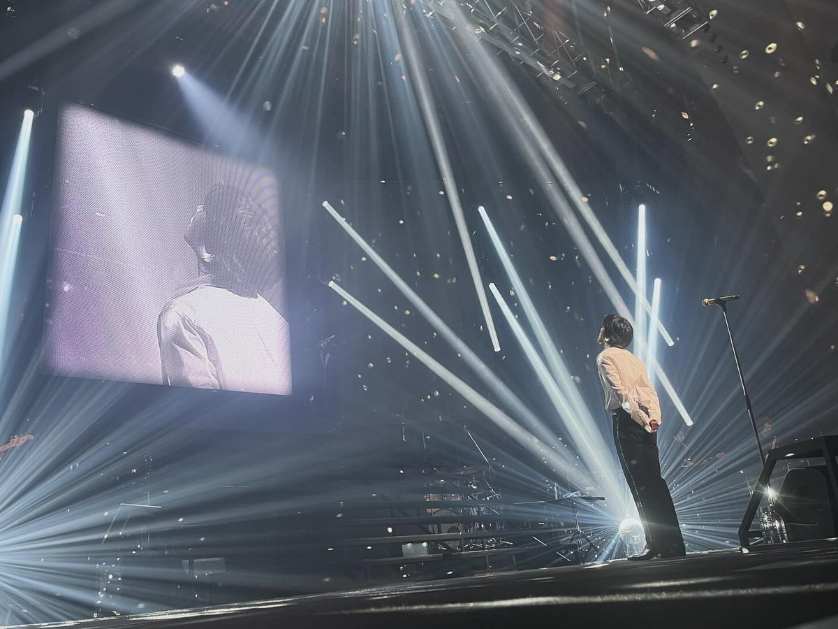 Kkorepo's tweet photo. 「#CNBLUE」#ジョンヨンファ、大熱狂の中で横浜公演終了…「僕らの絆は強くなりました！」 （動画あり）
https://t.co/u5vvIxpgW4 https://t.co/qVVxaWo6Dt