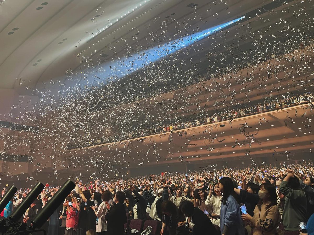 Kkorepo's tweet photo. 「#CNBLUE」#ジョンヨンファ、大熱狂の中で横浜公演終了…「僕らの絆は強くなりました！」 （動画あり）
https://t.co/u5vvIxpgW4 https://t.co/qVVxaWo6Dt