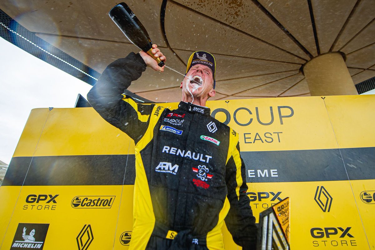 What a weekend ‼️ 2x pole position and 2x win and fastest race lap 💪🥇🥇🍾🍾 in the Clio Cup Middle East with ARMotors. 🙏
Thank you to everyone who contributed 💪