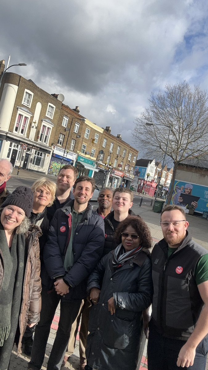 GREAT squad out in Rushey Green, Catford getting the vote out for Labour 🌹 and Labour’s Mayoral candidate @Brenda_Dacres Thanks to David, Miriam, Gus & Morgan all super volunteers … as well as Lewisham Cllrs De Ryk, Stamirowski, Schmidt & Lavery